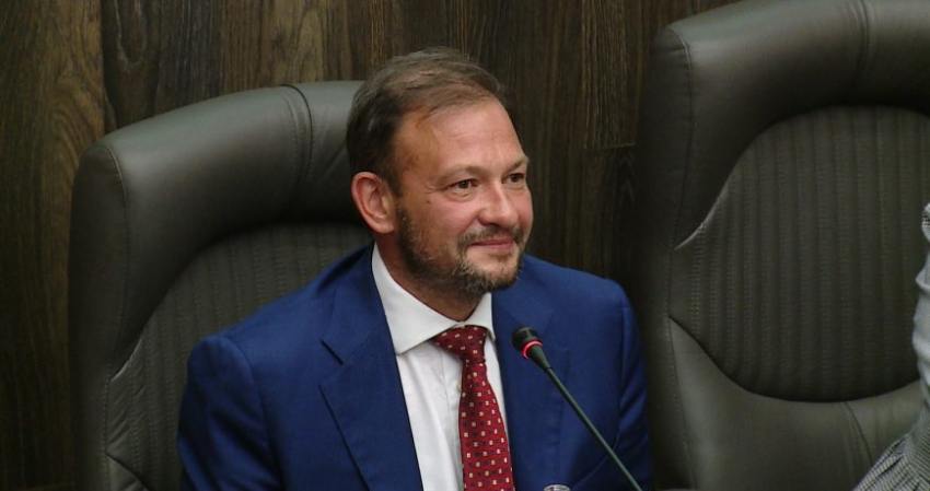 «Это был мой последний выпуск»: почему ушел ведущий программы «Вести в субботу» Брилев