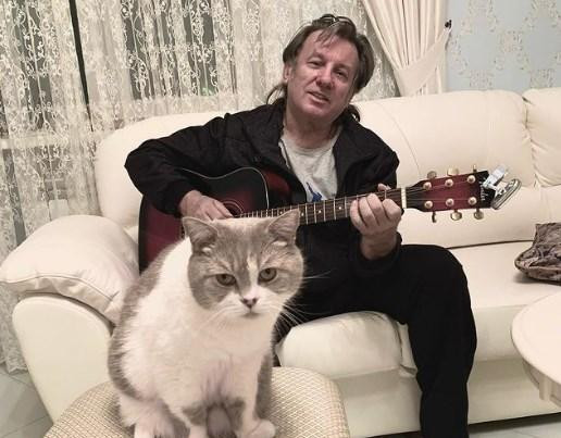 «Пирожок ни с чем»: Лоза призвал не обращать внимание на выходки Порывай