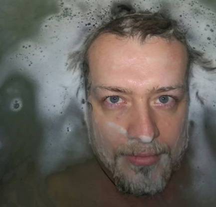 Абрикосов: «В древности Долину забили бы камнями за провокационные наряды»