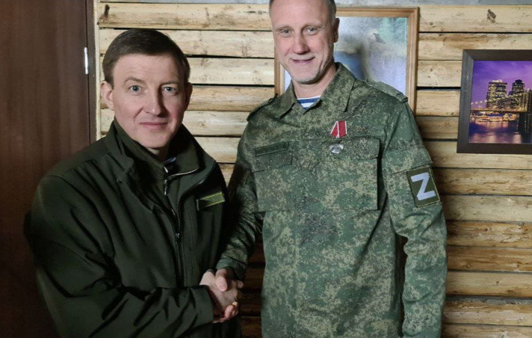 Челябинский депутат Олег Голиков вернулся из зоны СВО с орденом Мужества