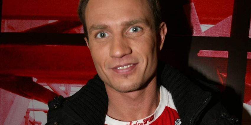 «Тревожный звоночек»: на видео Костомарова из больницы обнаружено зашифрованное послание