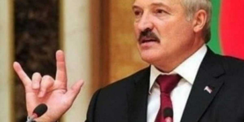 Лукашенко пообещал диалог с Тихановской, «когда Путин начнет переговоры с Навальным»