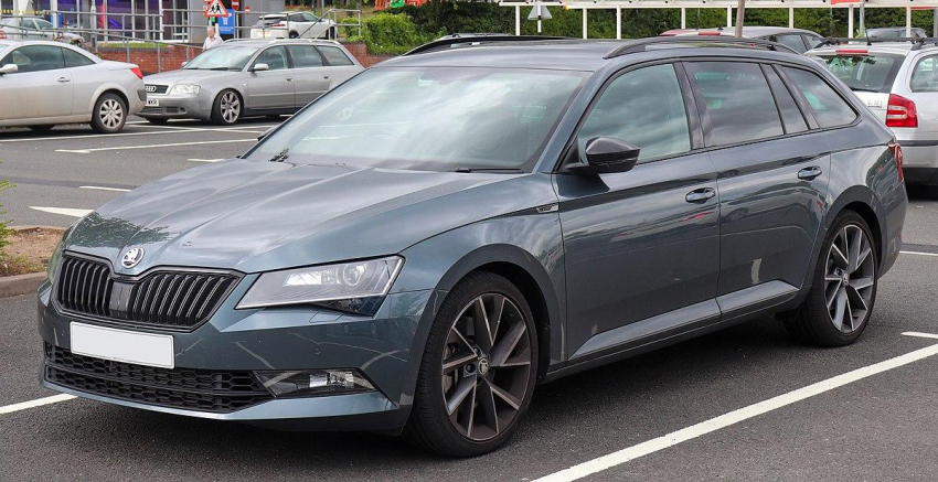 В России стали продавать Skoda Superb из Китая