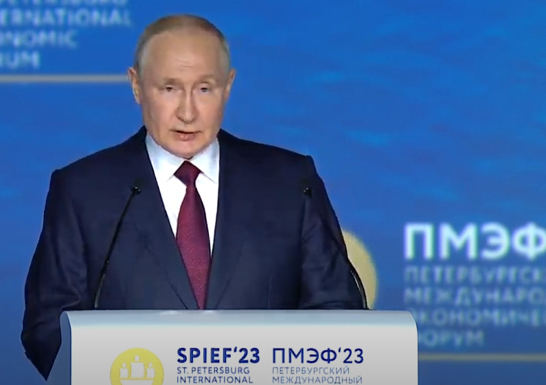 Путин: РФ устраивают сегодняшние цены на нефть