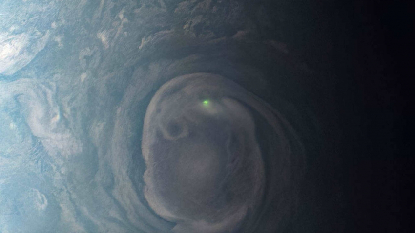 NASA зафиксировало зеленую вспышку на Юпитере