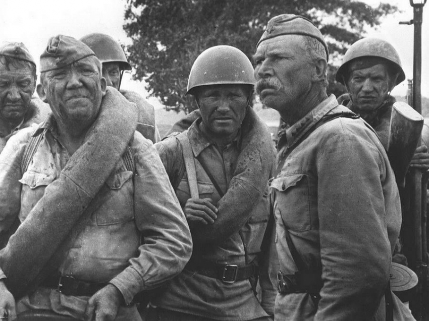 Как в России снимают фильмы о ВОВ: Советы фельдмаршала, сожженный хутор и уникальный танк «в разрезе»