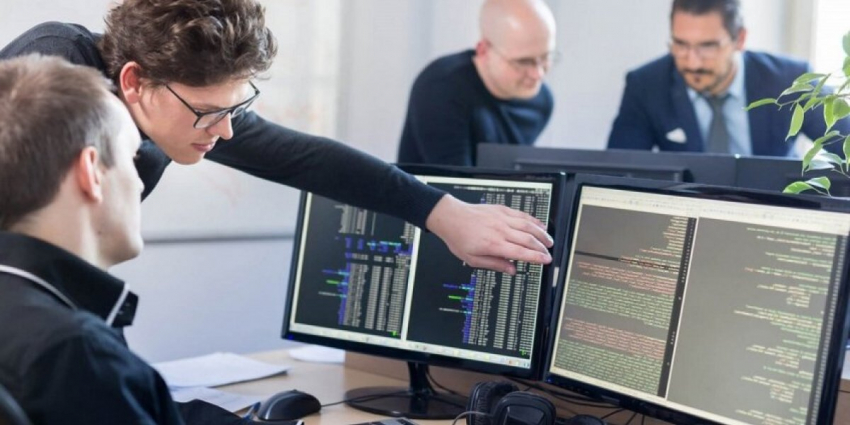 Предотвратить кадровый голод. Государство пытается удержать российских программистов