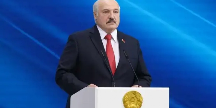 Вакцинный туризм: Лукашенко сделал ход ферзём