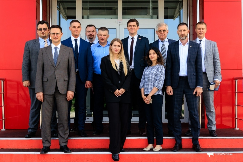 Торговые представители иностранных государств посетили завод “Русский минтай”