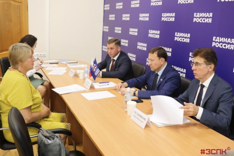 Александр Ролик принял участие во Всероссийском едином дне оказания бесплатной юрпомощи