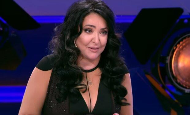 Лолита вышла впервые на сцену в знаменитом комбинезоне после застолья с Линддеманном