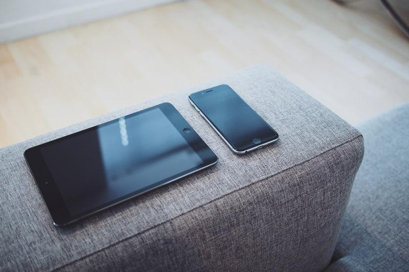 Samsung поборется с Apple за выпуск первого смартфона из титана