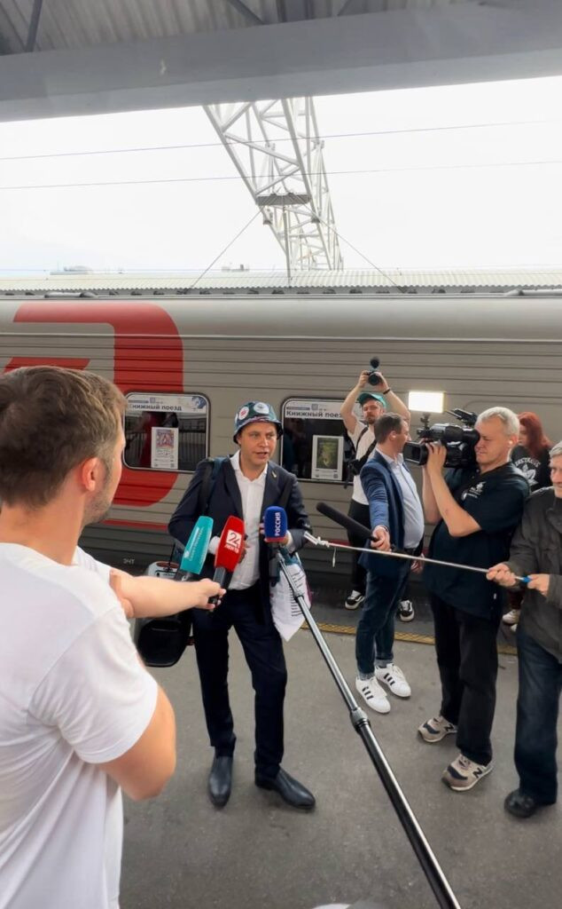 Фестивальное Движение «Книжные маяки России» запустил масштабный книжный проект «Читающий август» - Новая общественная газета