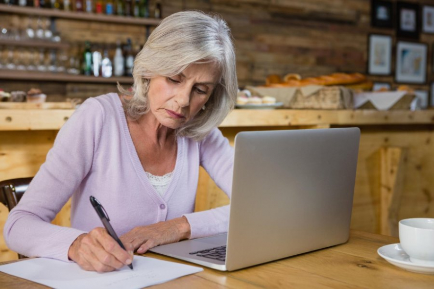 Эксперт Евгений Якушев: россияне в основном планируют работать до самой смерти