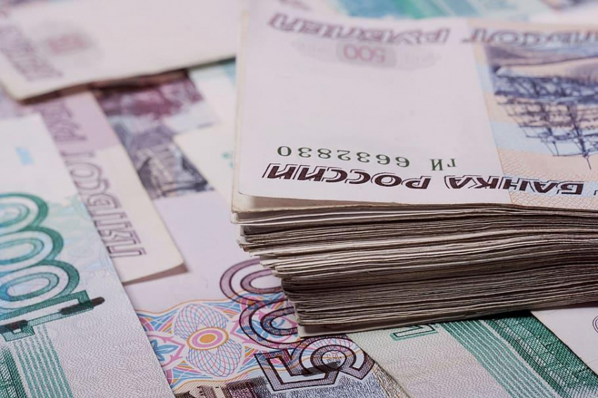Депутат Госдумы России Нилов назвал «позорищем» размер МРОТ