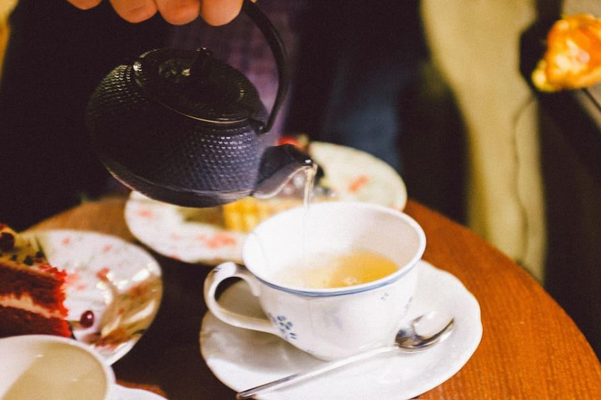 Гомеопат Михалков категорически не рекомендовал детям до 8 лет пить крепкий чай