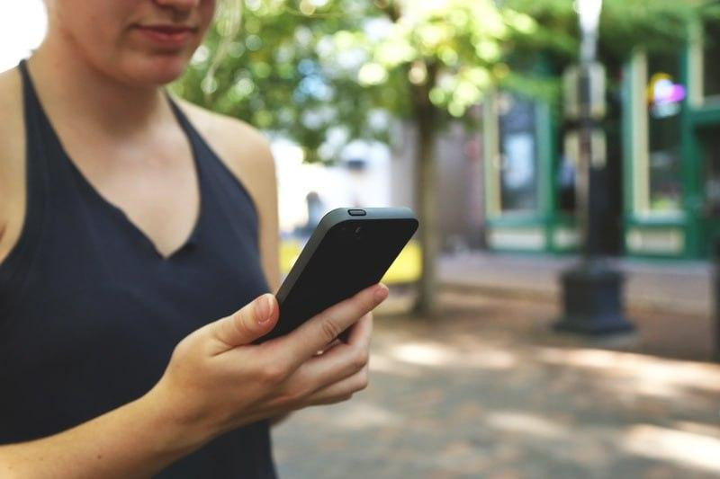 Эксперты рассказали, как нельзя заряжать смартфон