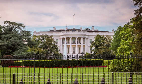 Экономист Халвер назвал США «стервятником-банкротом»