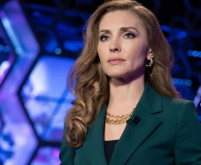 Ведущую «ДНК» Анну Казючиц со скандалом выгнали из спектакля «Вот и свела судьба нас»