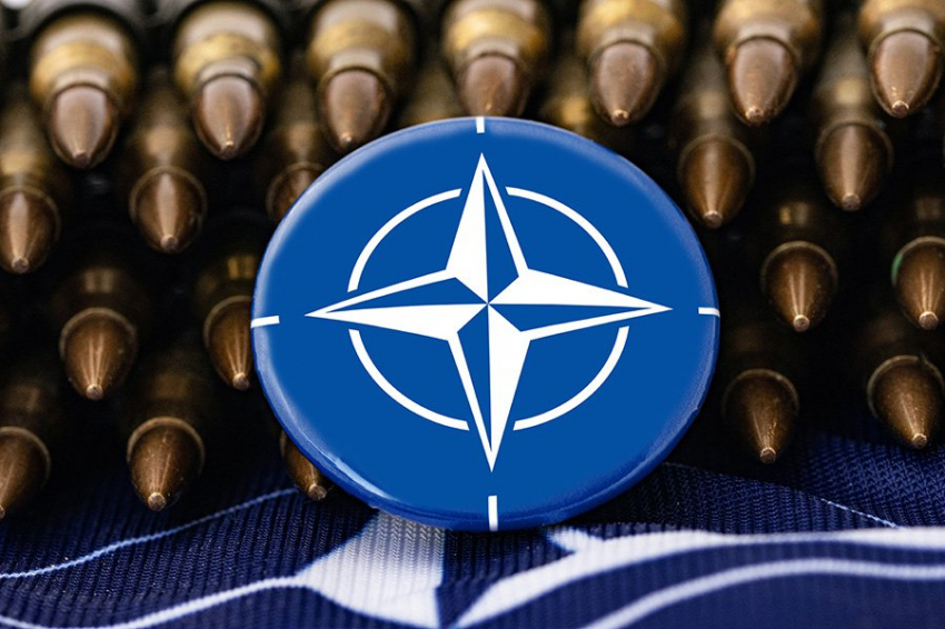 Население стран НАТО приучают думать о войне с Россией
