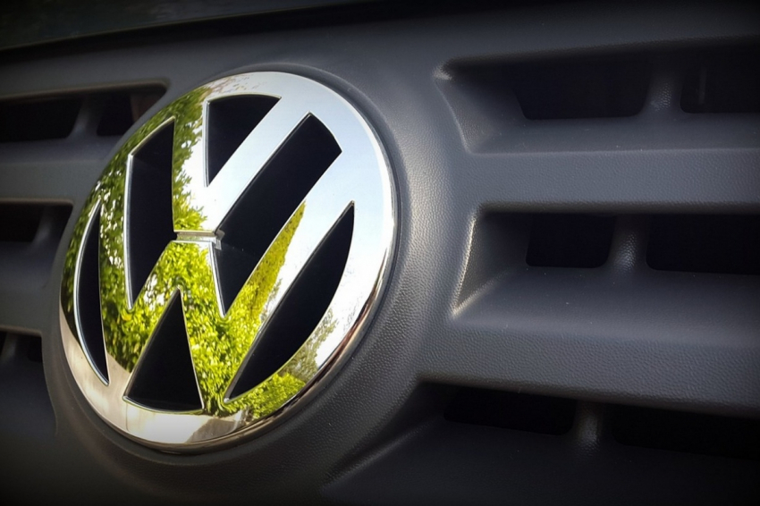 Volkswagen не стал скрывать обновленный Golf 8 поколения