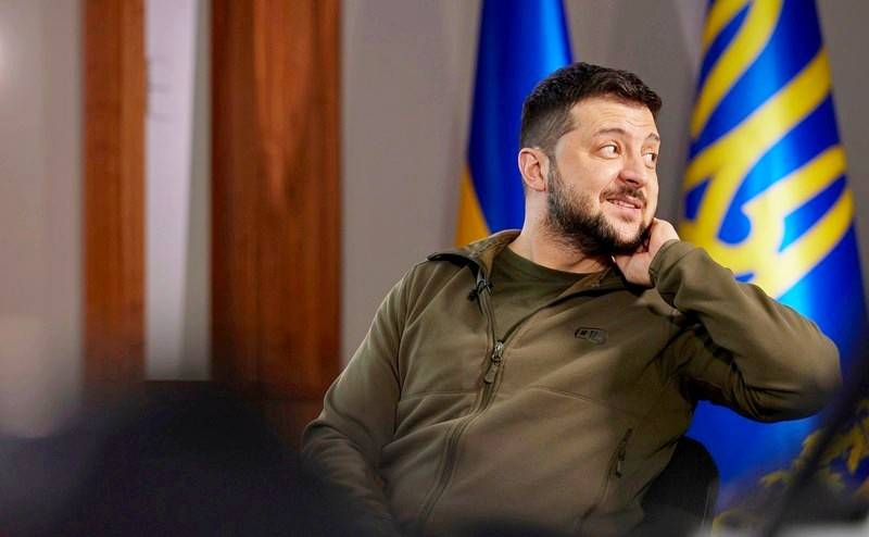 Агрессивный ход Украины: военкомы стремятся отнять у беженцев права и доступ к банковским картам