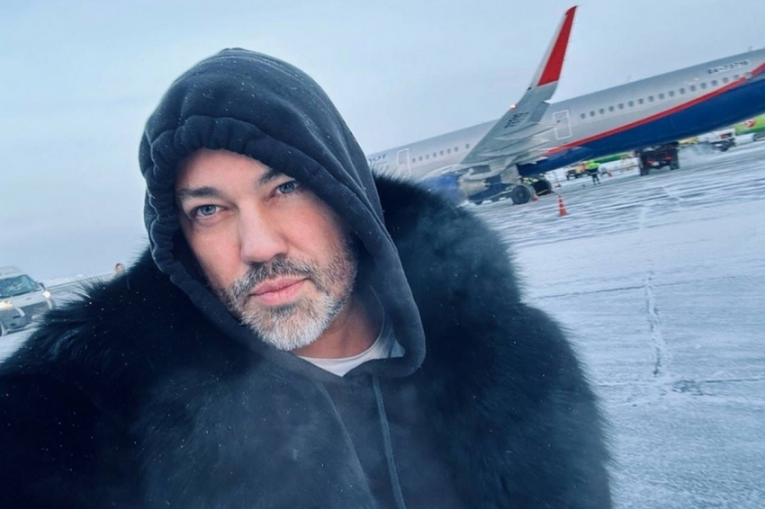 Александр Рогов показал свою сумку за миллион рублей