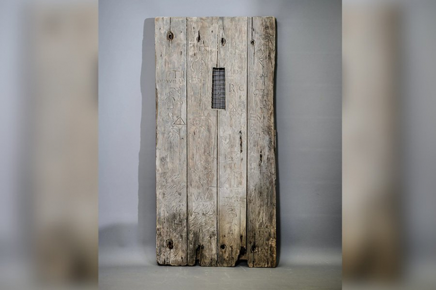 На двери Дуврского замка нашли граффити солдат наполеоновских войн