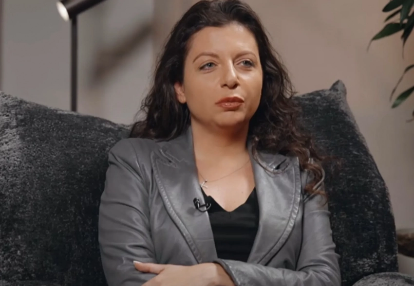 "В администрации президента у меня отошли воды". Маргарита Симоньян — о муже, детях, покушениях и книге о конце света