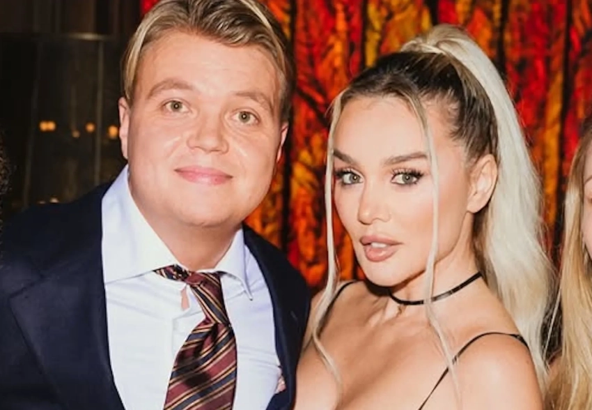 Анна Седокова, Оксана Самойлова, Елизавета Арзамасова, Юлия Барановская и Алексей Воробьёв отметили день рождения друга