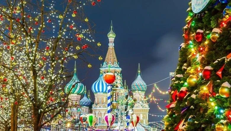 Праздники 12 декабря 2025 года в России: День Конституции, Международный день нейтралитета и Всемирный день всеобщего охвата услугами здравоохранения