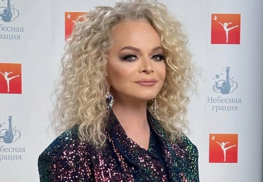 Лариса Долина впервые вышла на сцену после победы Полины Лурье в суде — и её освистали