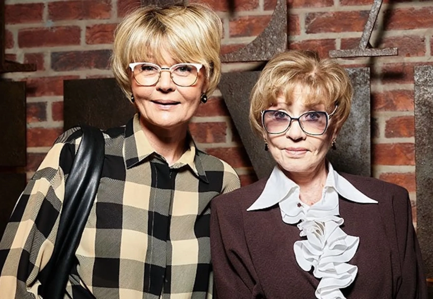 "Ушла, как и хотела. Мечтала не стать обузой". Юлия Меньшова с семьёй посетила прощание с матерью Верой Алентовой