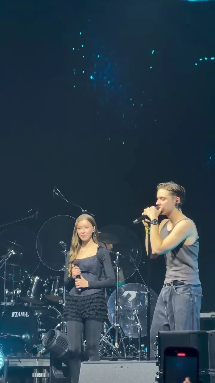 "Всем бы такую тёщу". Юлия Пересильд поддержала дочь Анну Пересильд и Ваню Дмитриенко на его концерте