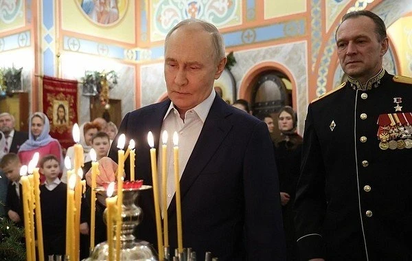 Владимир Путин встретил Рождество в храме с военнослужащими и их семьями