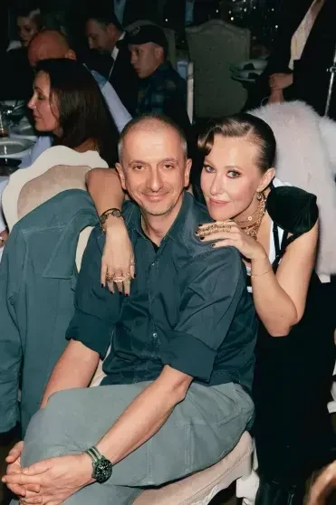 "Ревность, амбиции, страхи". Константин Богомолов прокомментировал скандал вокруг своего назначения в Школу-студию МХАТ