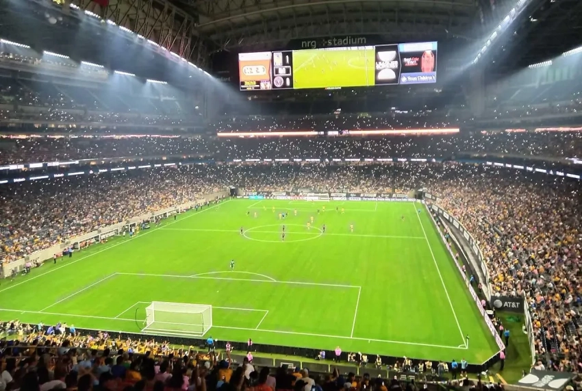 «Крайняя мера»: соратник Мерца предложил бойкот ЧМ-2026 из-за Гренландии