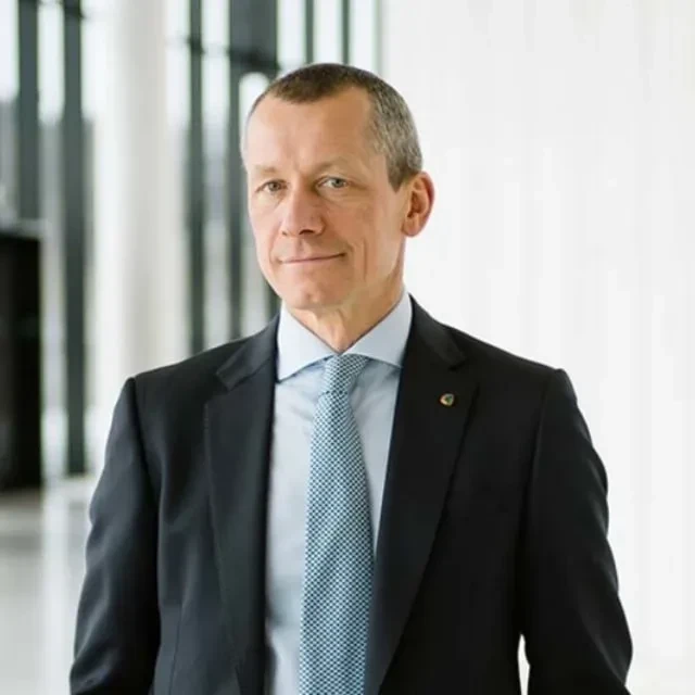 "Унижение сотрудников часто используется осознанно". Миллионер Андрей Шаронов назвал "неуместным" этическое лидерство в России, а бизнесвумен Ольга Панченко напомнила про этикет