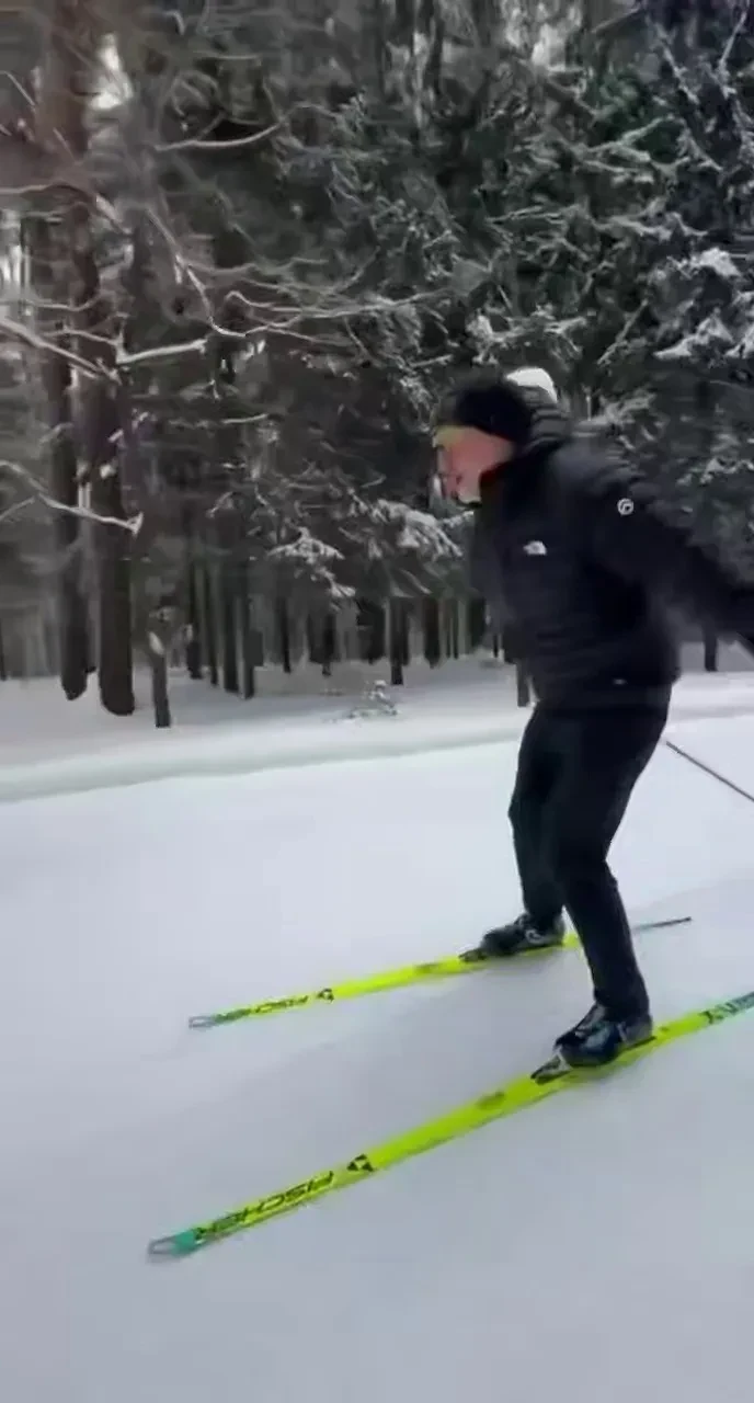 Миллиардер Олег Дерипаска сменил яхту на лыжи
