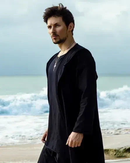 "Подвергаю себя ещё большему риску": Дуров уехал из обстреливаемого Дубая в Европу, но назвал её более опасным местом