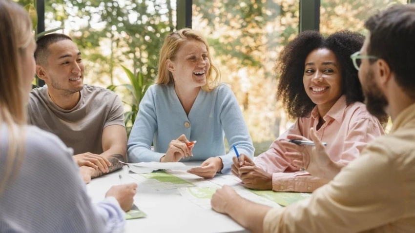 Каким знаков зодиака в 2026 году деньги принесет человеческий капитал