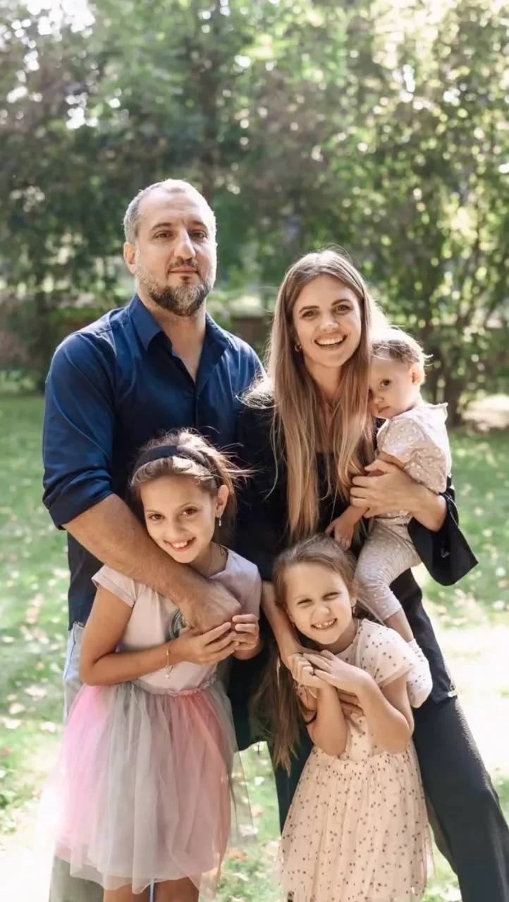 "Я боюсь". Жена звезды "Универа" высказалась о тревоге на фоне скандала вокруг его внебрачного сына