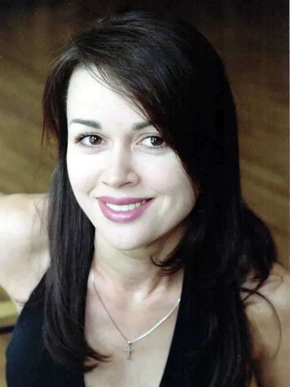 Семья покойной Анастасии Заворотнюк опубликовала архивные фото в её 55-й день рождения