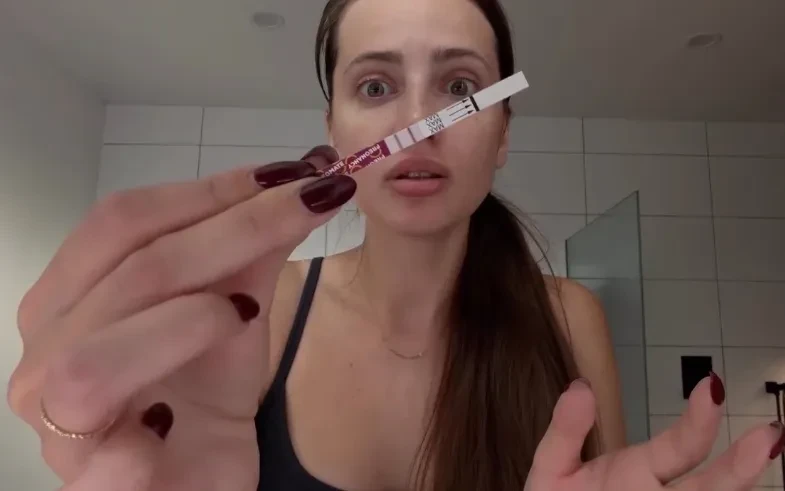 Комик Данила Поперечный* и его жена Полина Чистякова ждут ребёнка