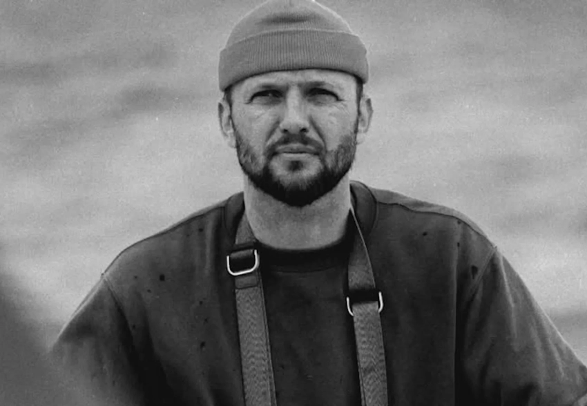 "Попал в страшную аварию". Умер лидер группы Krec Артём Бровков*