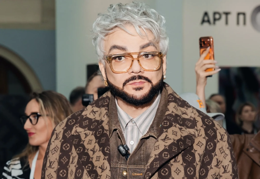 Филипп Киркоров, Дмитрий Песков и Татьяна Навка, Тимати с возлюбленной Валентиной Ивановой посетили ярмарку современного искусства "Арт Россия"