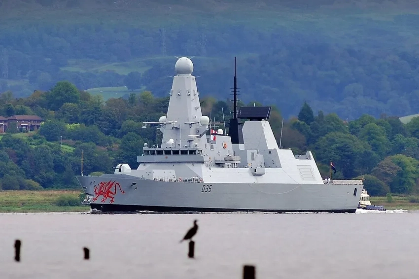 Британский эсминец HMS Dragon ушёл на ремонт после сообщений об ударе «Хизбаллы»